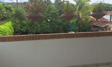 VENTA DE CASA QUINTA EN MELGAR CON PISCINA PRIVADA