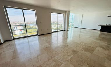 Renta amplio Pent-house hermosa vista panorámica 3 recamaras  C/U con baño y vestidor