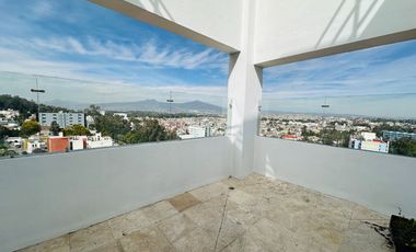Renta amplio Pent-house hermosa vista panorámica 3 recamaras  C/U con baño y vestidor