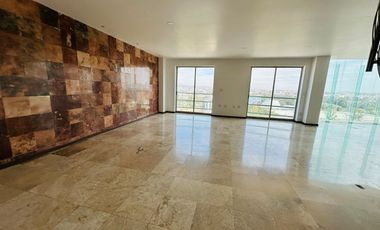 Renta amplio Pent-house hermosa vista panorámica 3 recamaras  C/U con baño y vestidor
