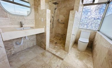 Renta amplio Pent-house hermosa vista panorámica 3 recamaras  C/U con baño y vestidor