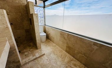 Renta amplio Pent-house hermosa vista panorámica 3 recamaras  C/U con baño y vestidor