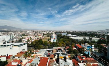 Renta amplio Pent-house hermosa vista panorámica 3 recamaras  C/U con baño y vestidor