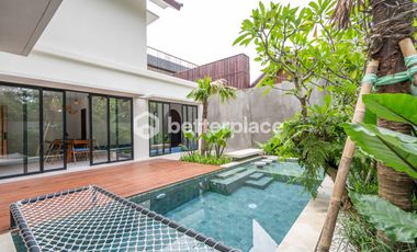 Ubud Dream Home 3 BR Villa with Scenic Jungle View