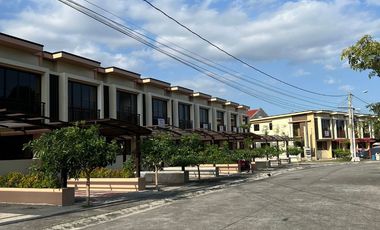 The Brand New 3-Bedroom Townhomes in Victoria Park along Alabang Zapote Road