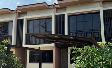 The Brand New 3-Bedroom Townhomes in Victoria Park along Alabang Zapote Road