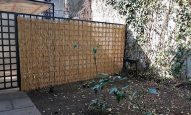 VENDE HERMOSA CASA REMODELADA, ERNESTO PINTO LAGARRIGUE, BARRIO BELLAVISTA, RECOLETA, 3 DORMITORIOS, 2 BAÑOS, PATIO
