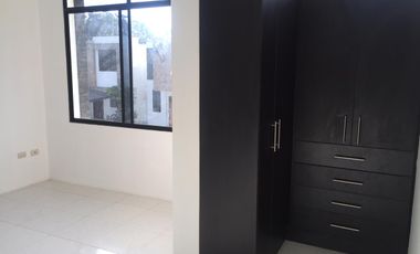 CASAS  EN VENTA  EN URBANIZACIÓN  DE PORTOVIEJO VIA A SANTA ANA