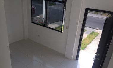 CASAS  EN VENTA  EN URBANIZACIÓN  DE PORTOVIEJO VIA A SANTA ANA