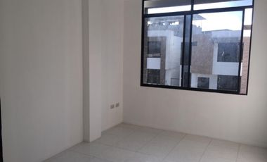 CASAS  EN VENTA  EN URBANIZACIÓN  DE PORTOVIEJO VIA A SANTA ANA