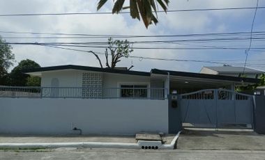 FOR RENT BIG BUNGALOW HOUSE IN ANGELES CITY NEAR SM TELABASTAGAN AND HOLY ANGEL UNIVERSITY