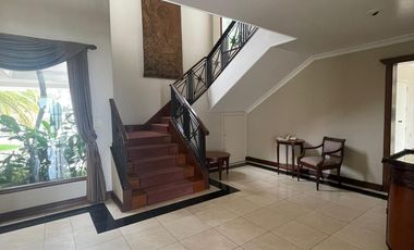 VENDO CASA CON PISCINA EN SAMBORONDON CON VISTA AL RIO