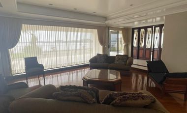 VENDO CASA CON PISCINA EN SAMBORONDON CON VISTA AL RIO