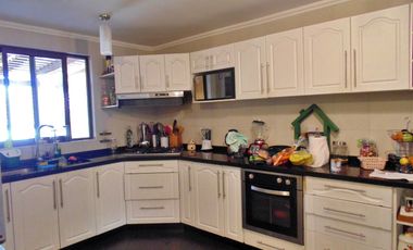 Se vende hermosa casa ubicada en Parque Residencial Barcelona Chillán