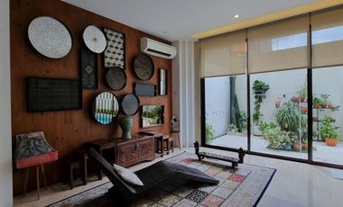 RUMAH at Jl ABDUL MAJID DALAM, JAKSEL