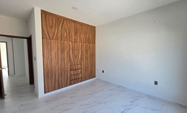 Venta: $3'800,000.⁰⁰ Casa doble altura en 🌐Lomas Residencial