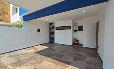 Venta: $3'800,000.⁰⁰ Casa doble altura en 🌐Lomas Residencial