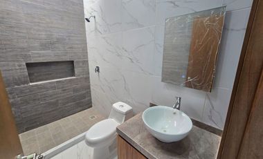 Venta: $3'800,000.⁰⁰ Casa doble altura en 🌐Lomas Residencial