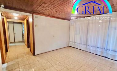 Amplia casa en primer piso en Melipilla
