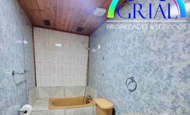 Amplia casa en primer piso en Melipilla