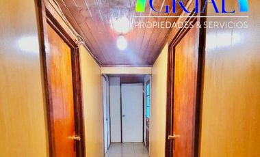 Amplia casa en primer piso en Melipilla