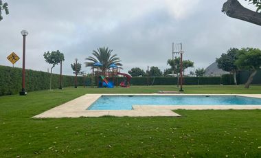 Venta Lote en Sur de Lima, zona Mala en Condominio Praderas del Sur. Ideal para familia y construir una casa de campo.