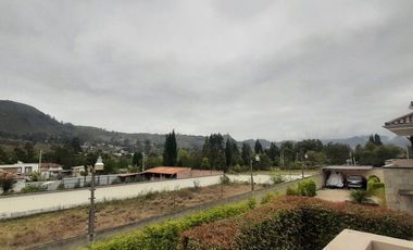 Casa de venta en Chaullabamba sector Colegio Alemán