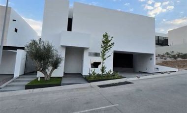 CASA EN VENTA LOMAS III EL MOLINO