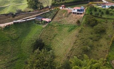 Vendo finca en la vereda La primavera en Marinilla Ant.