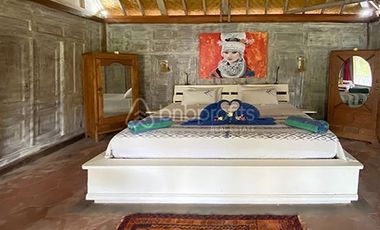 Idyllic 4 Villas & 4 Bungalows for Nature Isolation: A Retreat Center Freehold Property Close to Beach in Karangasem, Bali