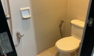 1 Bedroom Apartment with Maid's Quarters at 81 Newport Boulevard (with Parking)