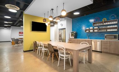 Fully serviced private office space for you and your team in Regus Triumph Square