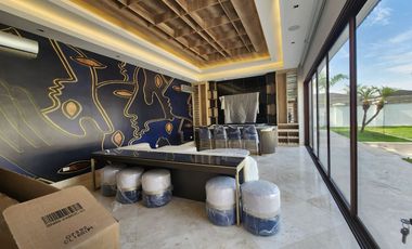 Samborondon, Alquilo Lujosa Casa Amoblada de Estreno con Piscina