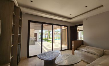 Samborondon, Alquilo Lujosa Casa Amoblada de Estreno con Piscina