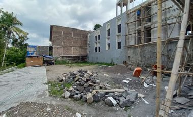 MILIKI KOST 8 KT HANYA 1 M AN SAJA 500 METER DARI UII