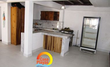 Casa con Vista Al Mar de Venta en Playas, Vía a Data.