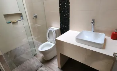 Casa en Venta de 3 Pisos, en Residencial Los Cedros, en Pachuca, Hidalgo.