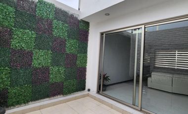Casa en Venta de 3 Pisos, en Residencial Los Cedros, en Pachuca, Hidalgo.