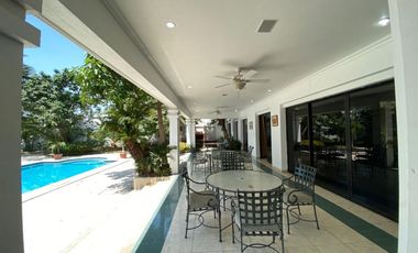 Casa vista al río en venta Km 1 vía Samborondón