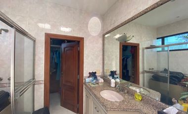 Casa vista al río en venta Km 1 vía Samborondón