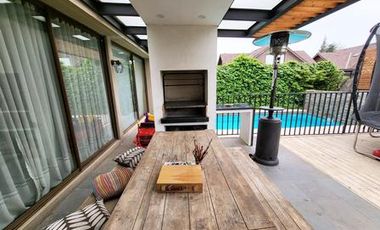 Se vende casa En Los Poleros, Polo B. Machali