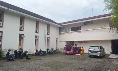 3-story boarding house with 55 rooms in Pelita which is still operational for sale