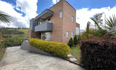 vendo casa en el alto de las palmas cerca al mall indiana envigado, antioquia
