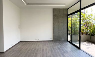 PR26018 Local en arriendo en el sector Las Lomas