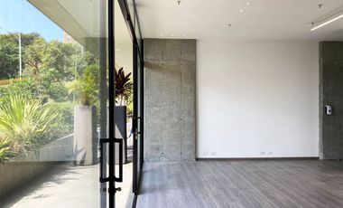 PR26018 Local en arriendo en el sector Las Lomas