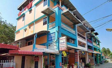 Popular guest house 30 m from Mae Phim Beach
