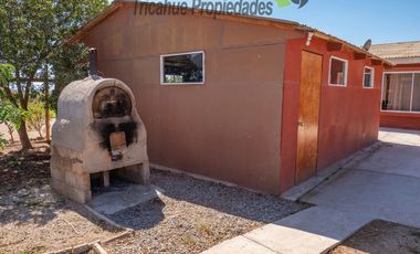 Centro de eventos 5.000 m2, a 25 minutos de La Serena. $340 millones