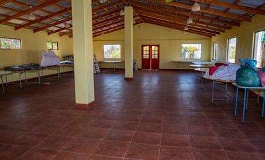 Centro de eventos 5.000 m2, a 25 minutos de La Serena. $340 millones