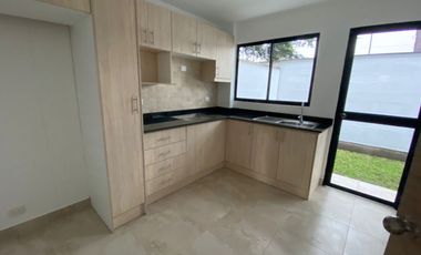 VENTADE  CASA POR ESTRENAR,  DEAN SECTOR GUTENBERG SCHULE  VALLE DE LOS CHILLOS