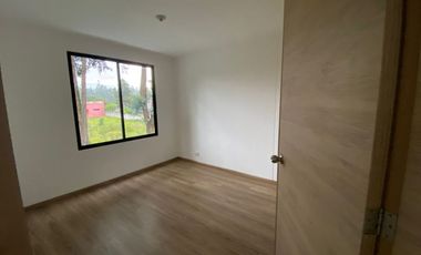 VENTADE  CASA POR ESTRENAR,  DEAN SECTOR GUTENBERG SCHULE  VALLE DE LOS CHILLOS